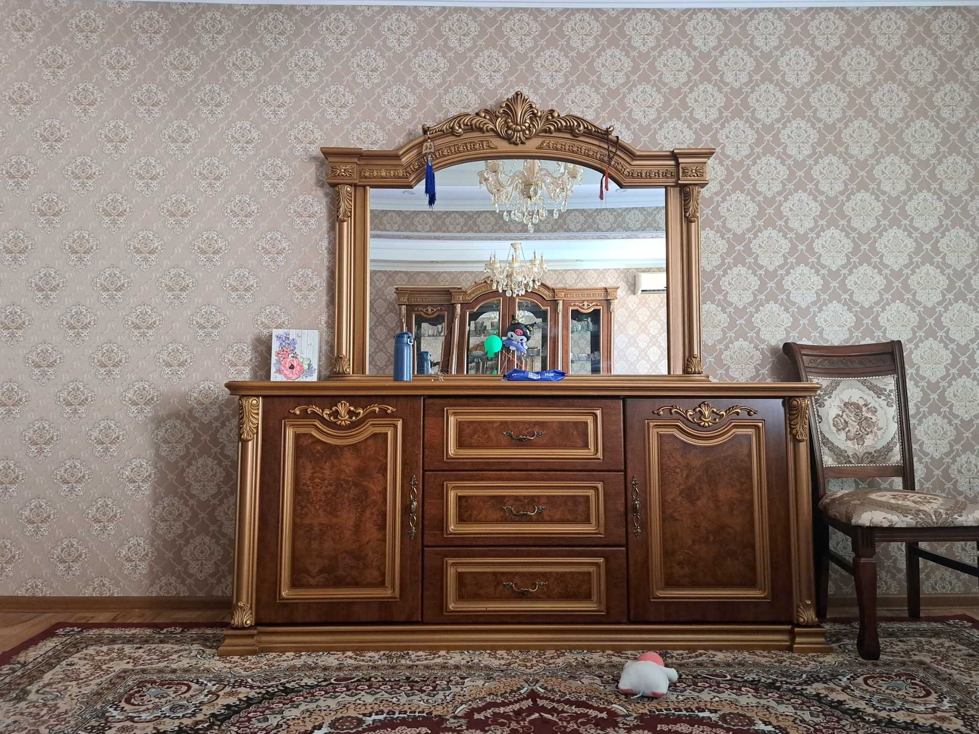 Продаётся Комод и горка