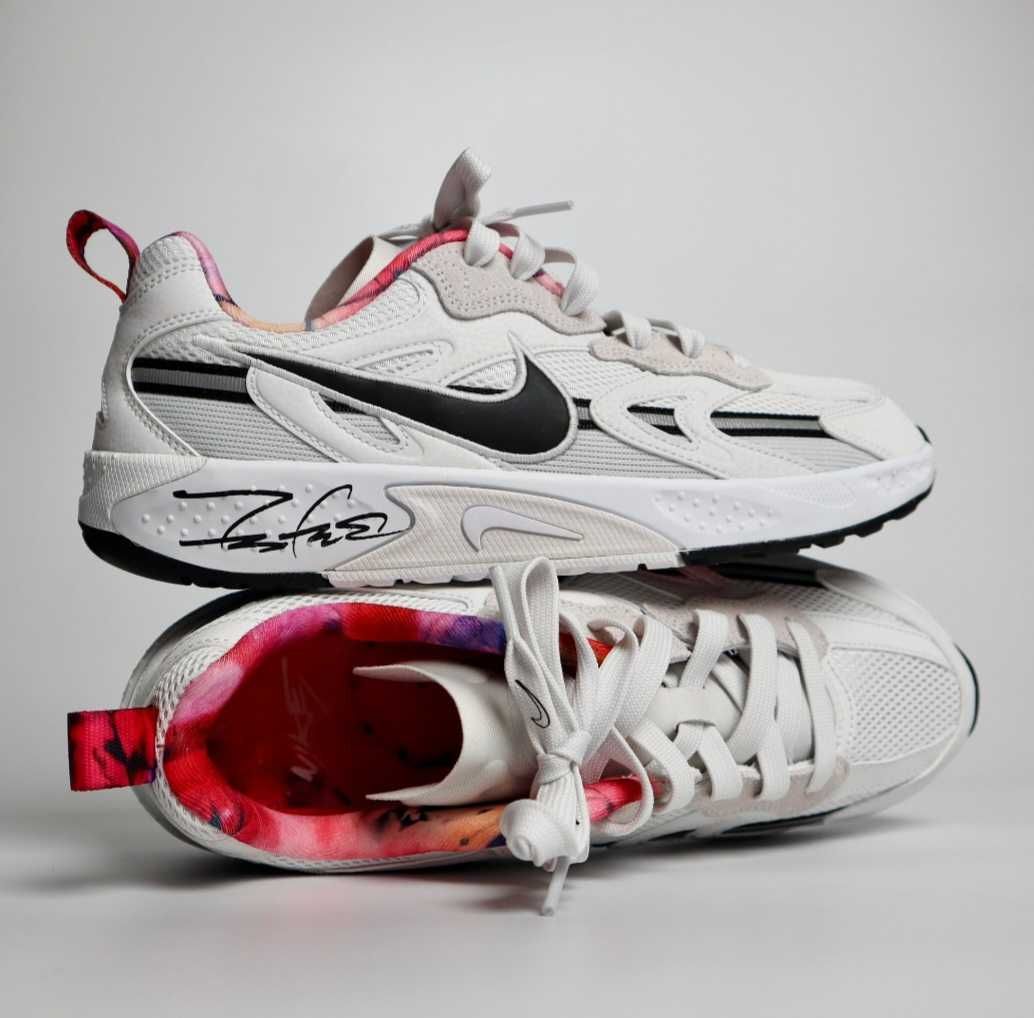 Nike JAM x Futura
"Olympic" FZ8966-100