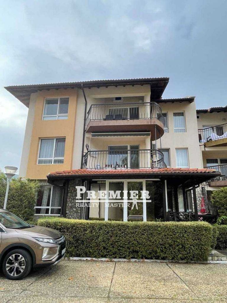 Продава се Тристаен апартамент в к.к. Албена - 85 кв.м за 942 €/кв.м - Снимка #12