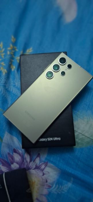 S24 ultra 256gb док есть