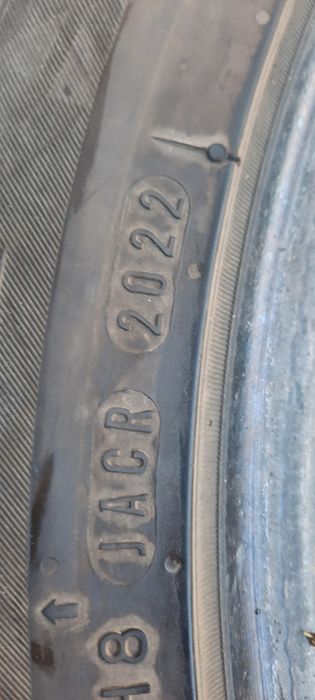 2 броя зимни гуми 225 45 17 nexen 8mm
