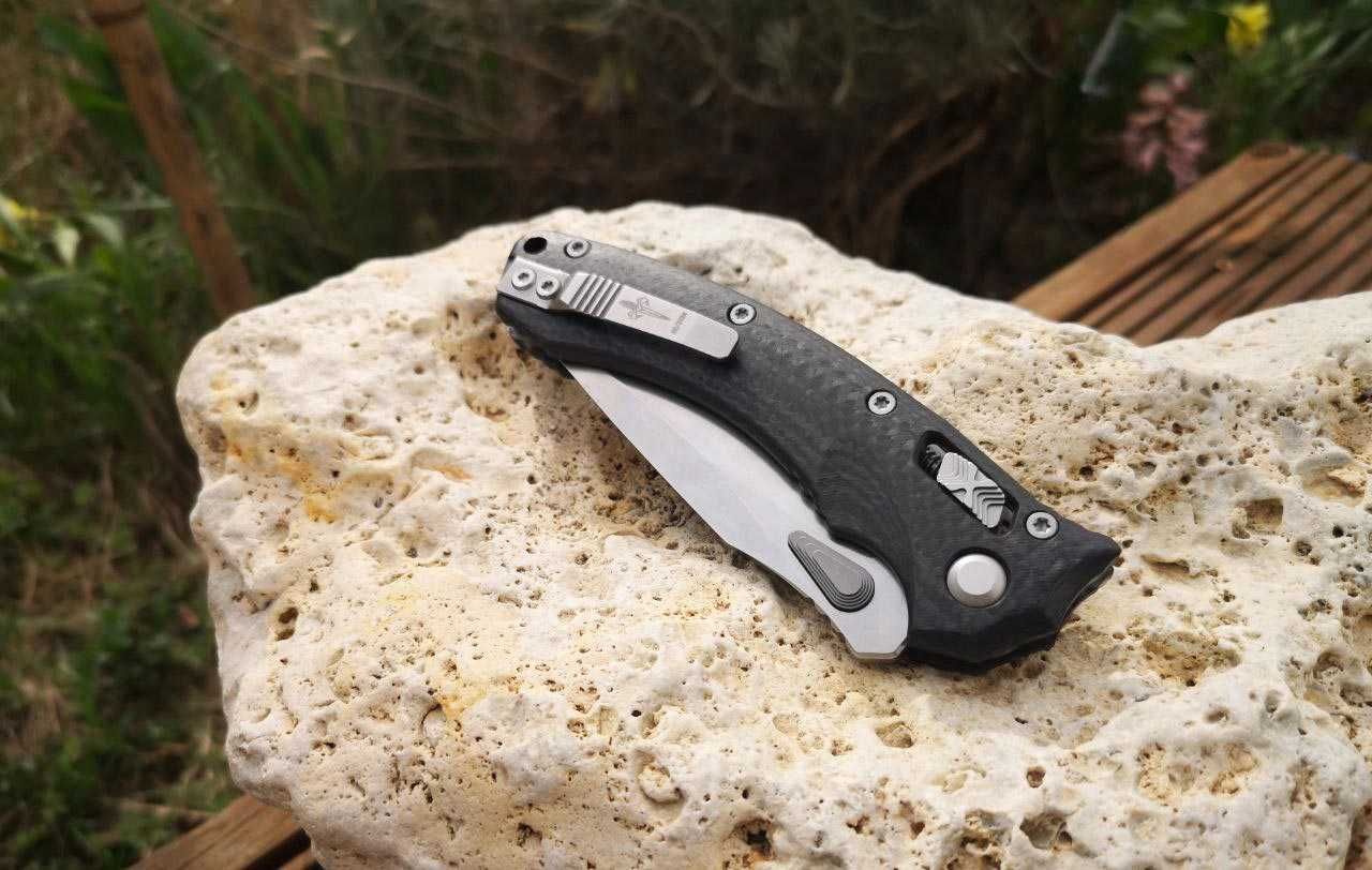 Cutit briceag Microtech Amphibian Ram-Lok 137RL Carbon, vanatoare