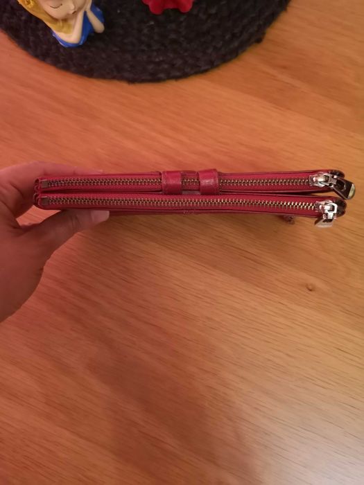 Дамско портмоне естествена кожа и несесери