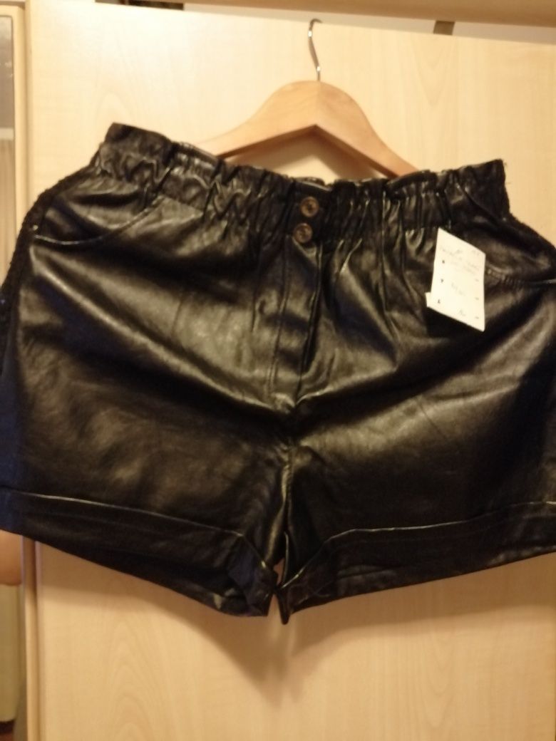 Pantalon scurți dama imitație piele noi