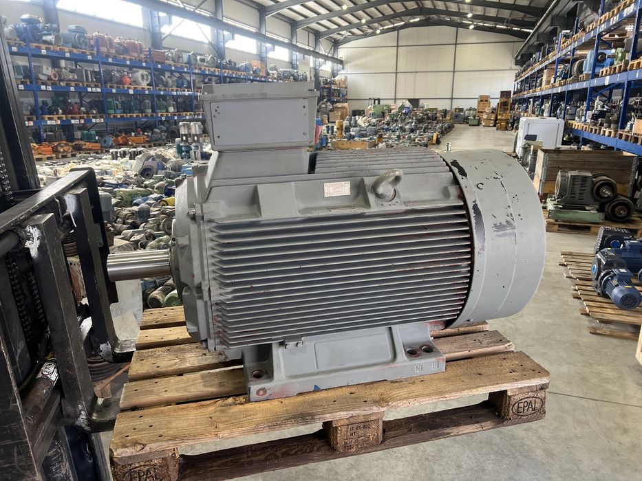 Ел.двигател 200 кВ 1450 об LONNE/електродвигател