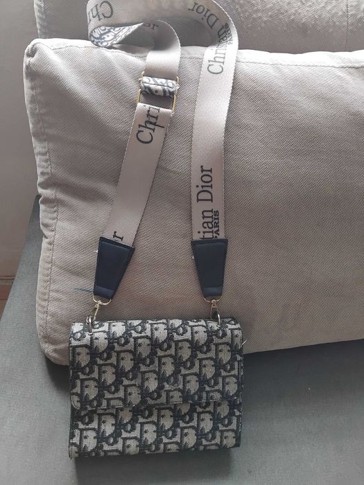 Дамска чанта през рамо