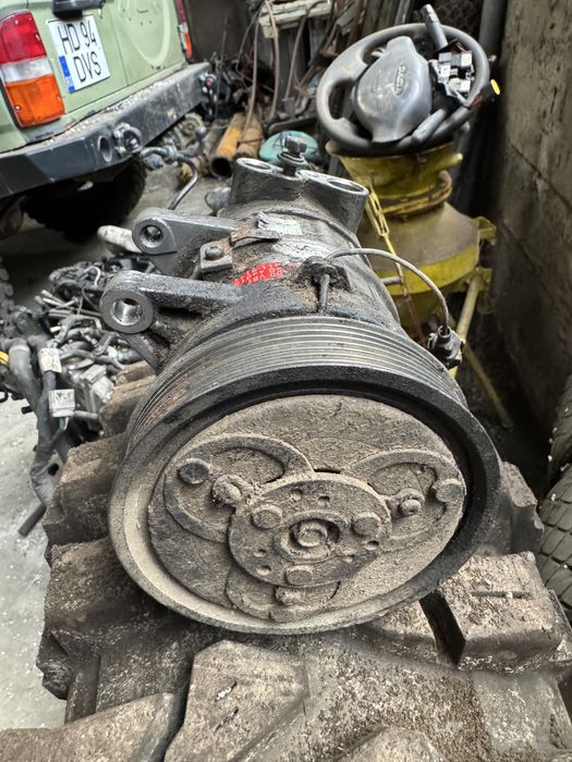 Compresor clima AC Nissan Patrol Y61 3.0 zd30