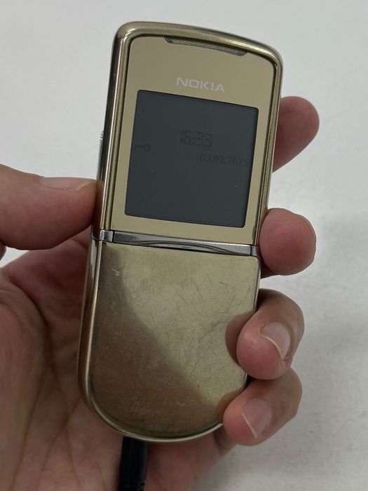 Nokia 8800 Sirocco gold