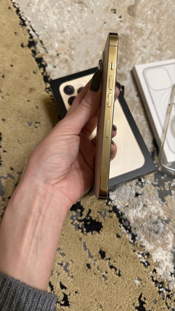 Vand Iphone 13 pro 256 gb Gold
