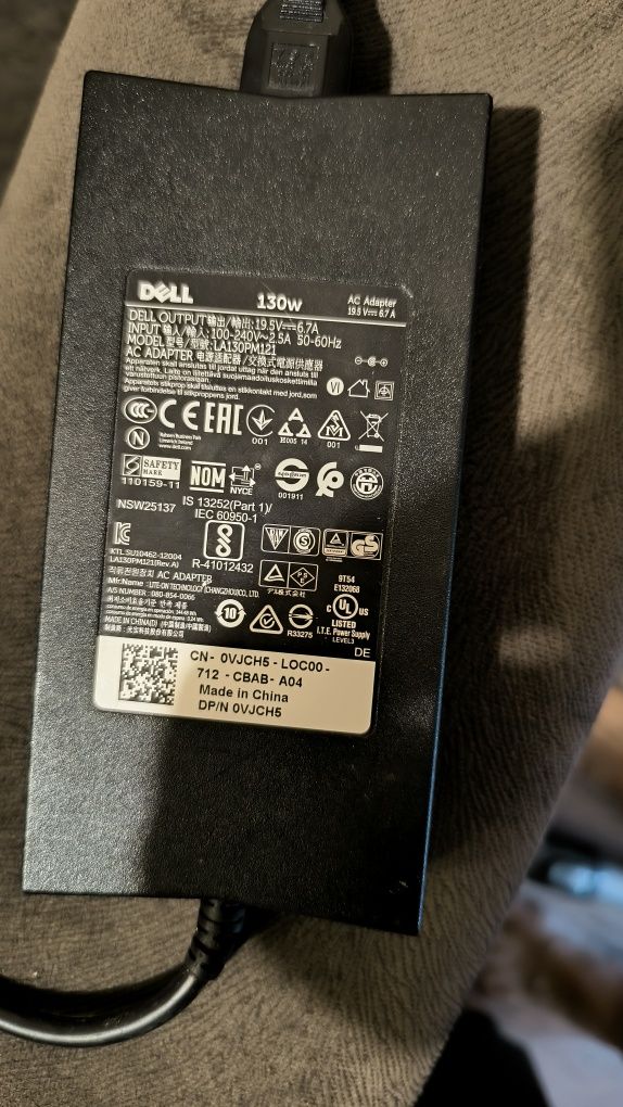 Dell 130W Da130pe1-00 19.5V 6.7A 3-pin/Big
