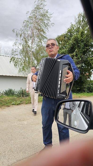 Acordeonist petreceri private, obiceiuri nunta