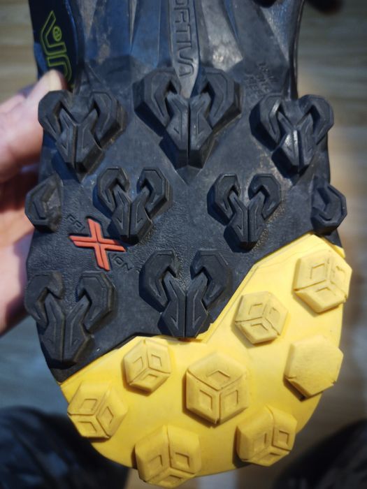 Pantofi alergare La Sportiva Akyra nr. 46,5