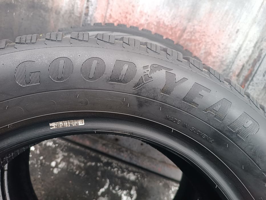 205/60/16 Goodyear
