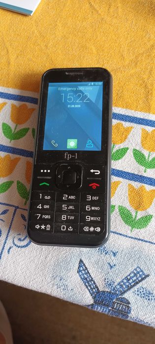 Продавам телефон MobiWire Fp-1