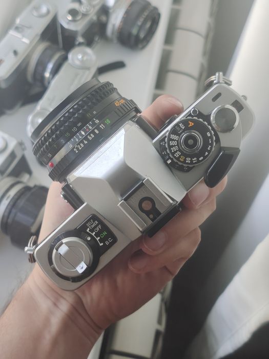 Minolta XG-1 cu obiectiv Rokkor 45mm f2