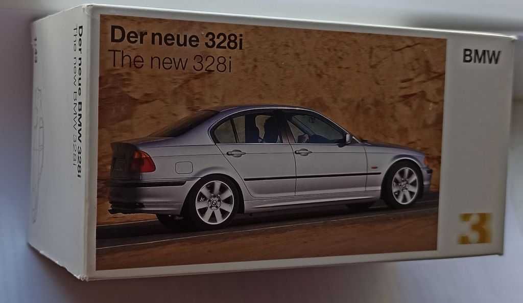 Macheta BMW 328i E46 Sedan 4 usi rosu - Schuco 1/43