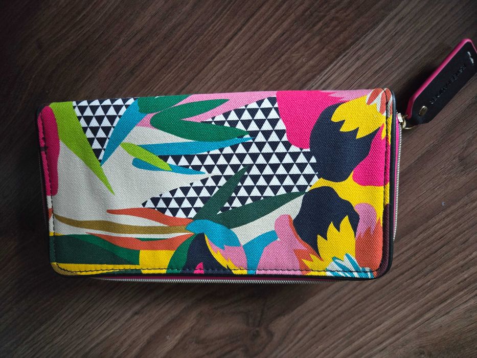 Ново Estee Lauder портмоне