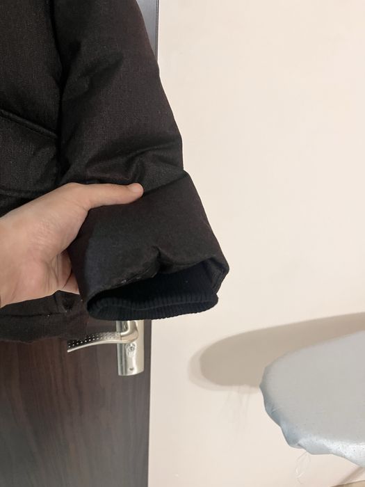 GUESS Geaca de iarna cu umplutura de puf masura S