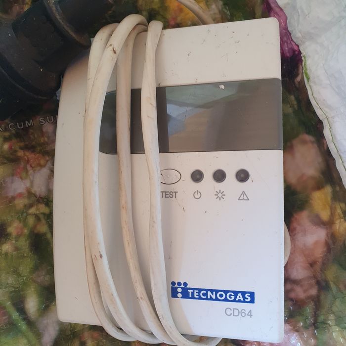 Centrala termica Vaillant VUW INT 282 si detector de gaz TECNOGAS CD64