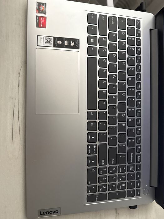 Laptop Lenovo Ideapad 1