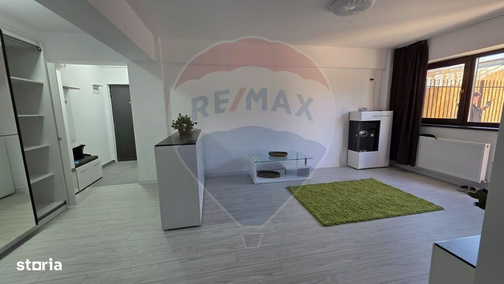 Apartament cu 2 camere de vânzare si curte privata de 187 m.p.