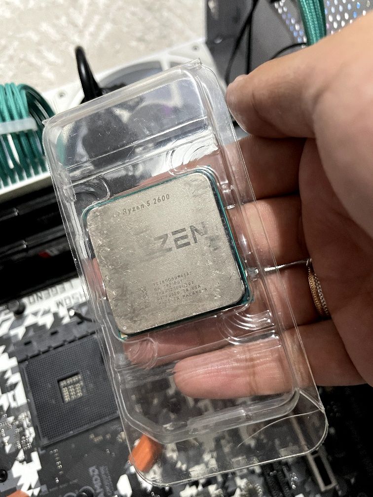 AMD Ryzen 5 2600