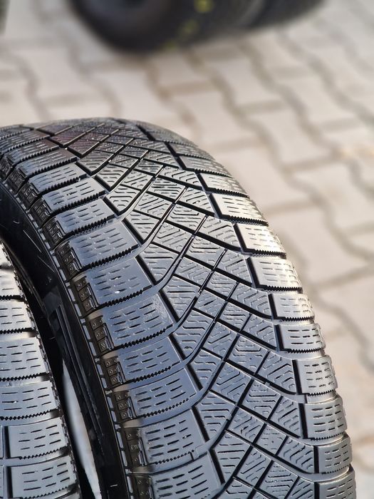 205 60 16 Pirelli 2бр.