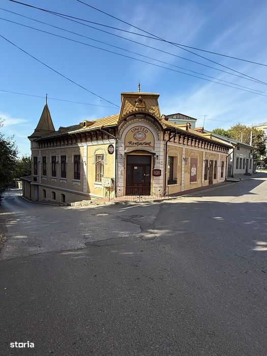 Vand casa(restaurant+pub) total 364 mp utili