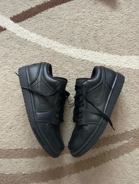 jordan 1 low black