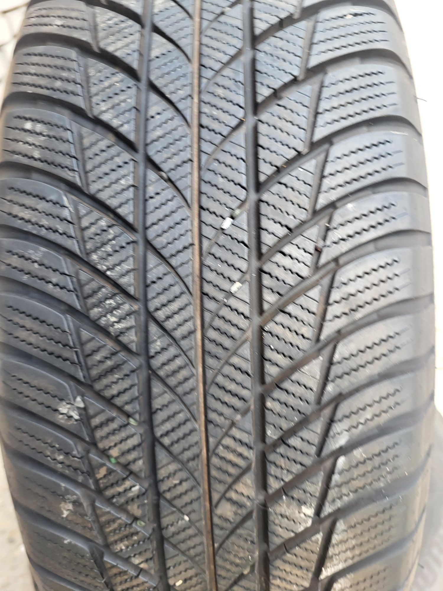 2 бр зимни 225/60/18 Bridgestone