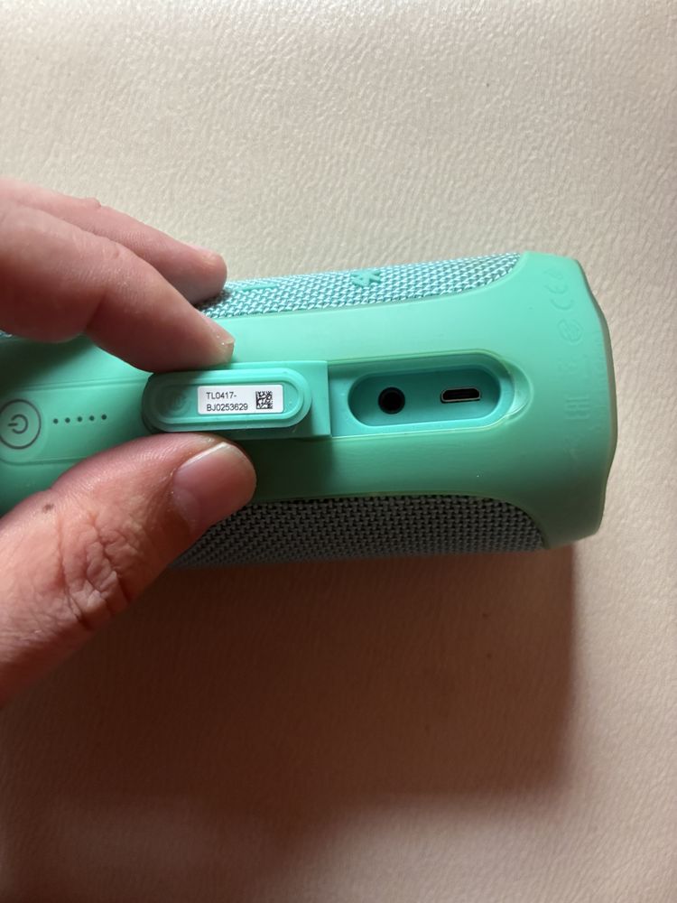 JBL Flip 4 за ремонт