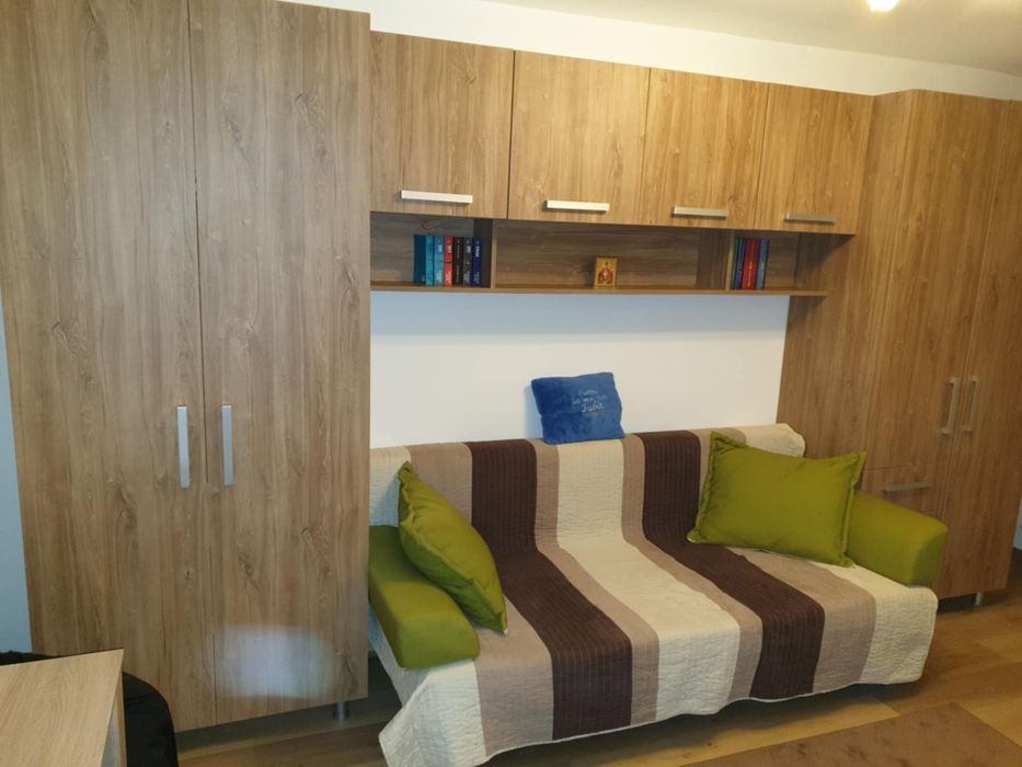 Vând garsonieră în zona Mărăṣti