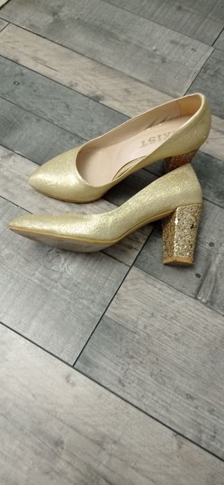 Pantofi Exist Mărimea 38