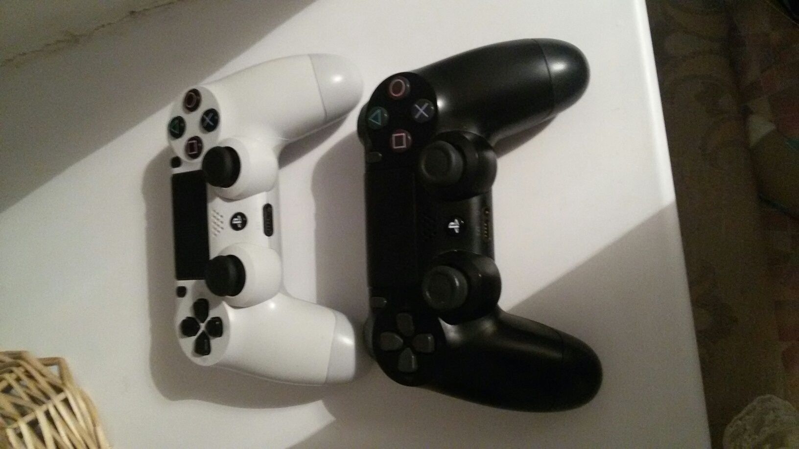 Игровая приставка Sony PlayStation 4 Slim 500Gb Black+Dualshock White