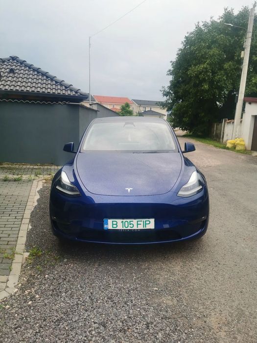 Tesla Model Y Tesla Model Y AWD Long Range