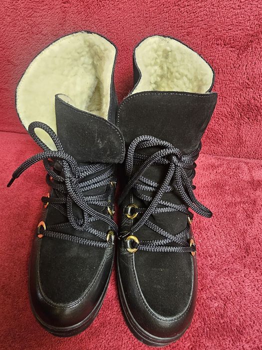 Ghete din piele imblanite