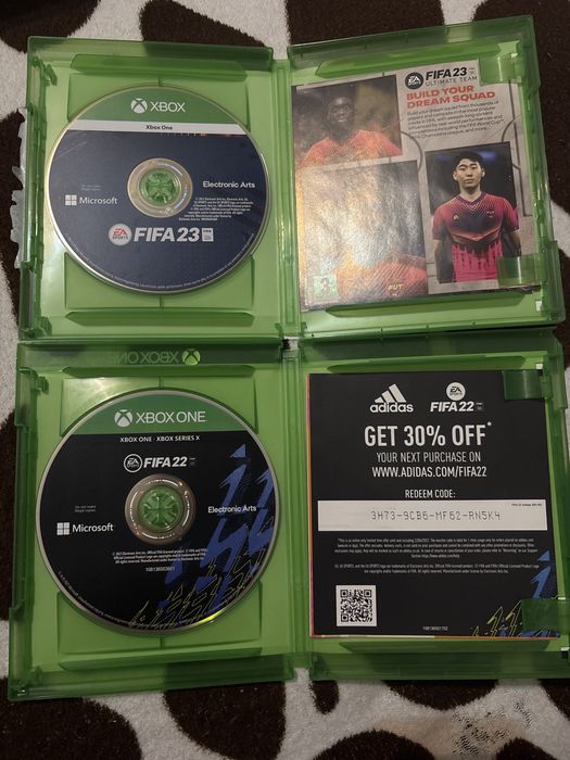 Xbox One S 1TB + 2 controllere + FIFA 22 + FIFA 23