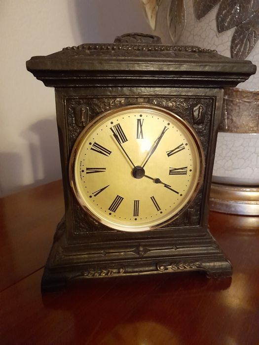 Ceas de birou sau masa cu tematica golf