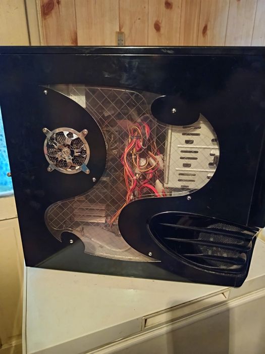 Кутия за компютър