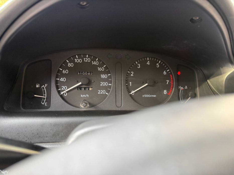 Toyota Corolla 1.4 VVTI 97 к.с. 2001г. Хечбек