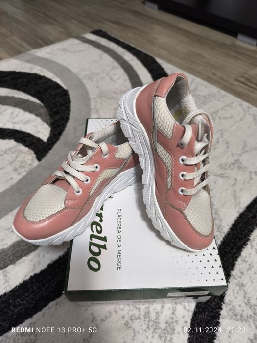 Adidas Marelbo din piele naturală Nr 31, fetiță