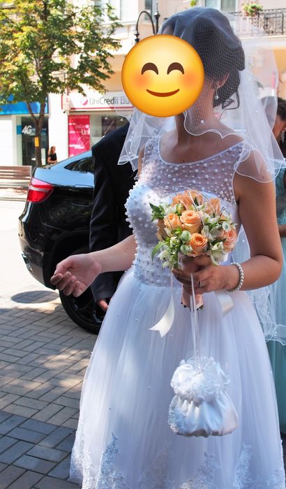 Уникална сватбена рокля и воал