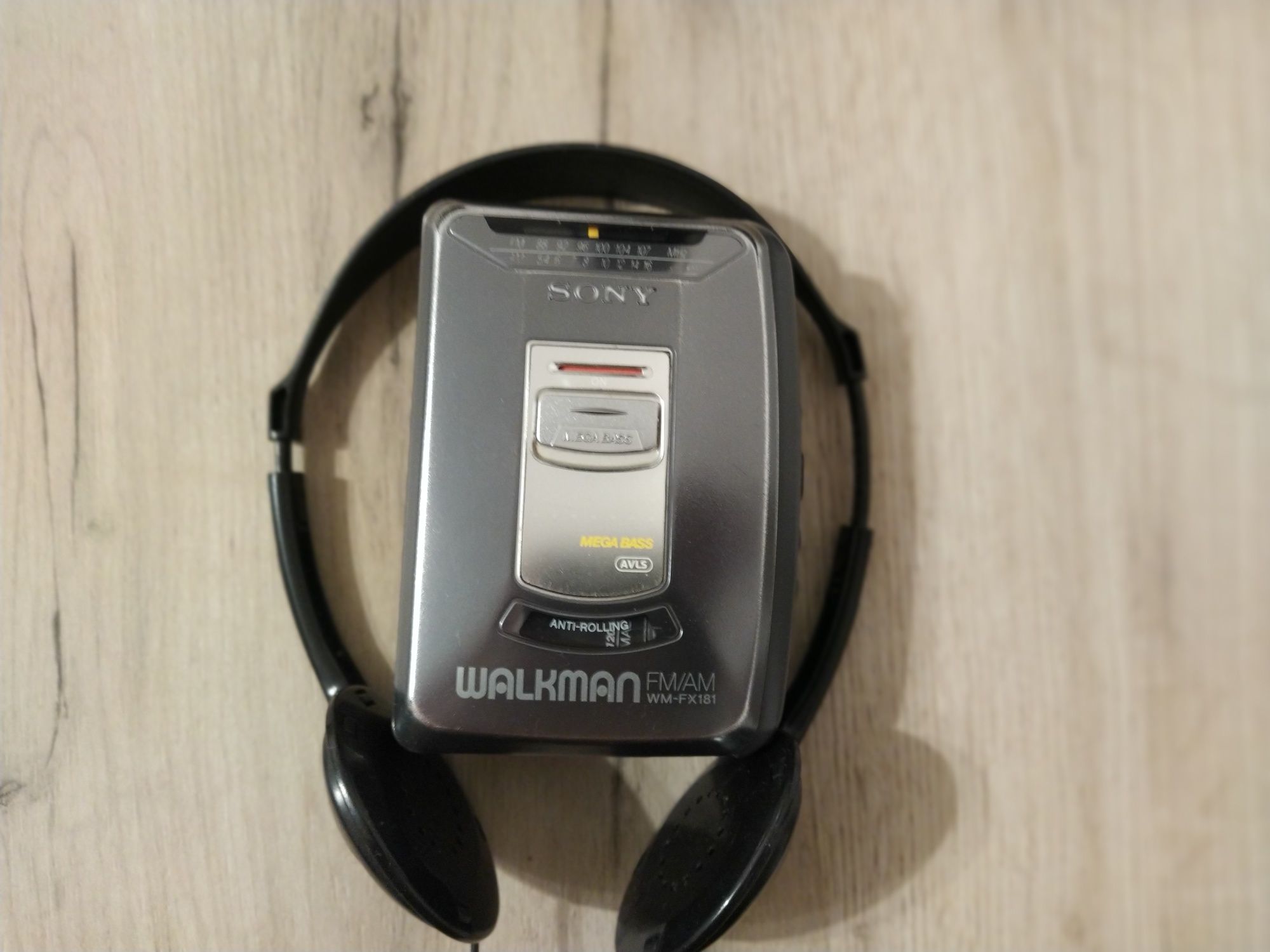 Vând o piesă superbă de colecție,un walkman Sony