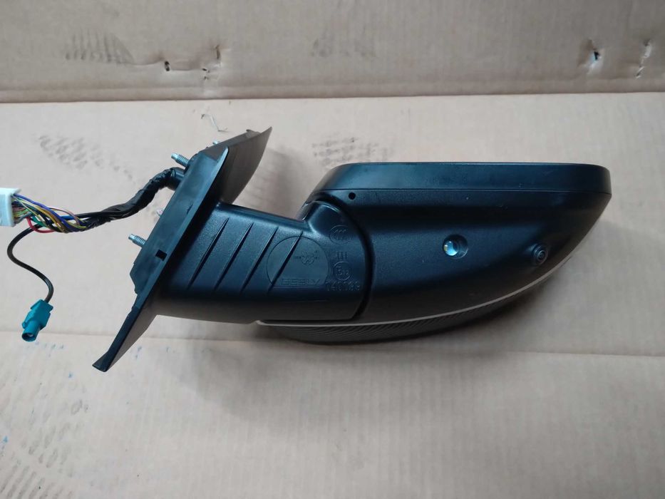 Дясно огледало за Geely Coolray 2020 година.