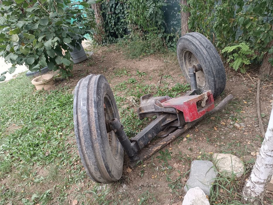 Vând tractor Massey Ferguson