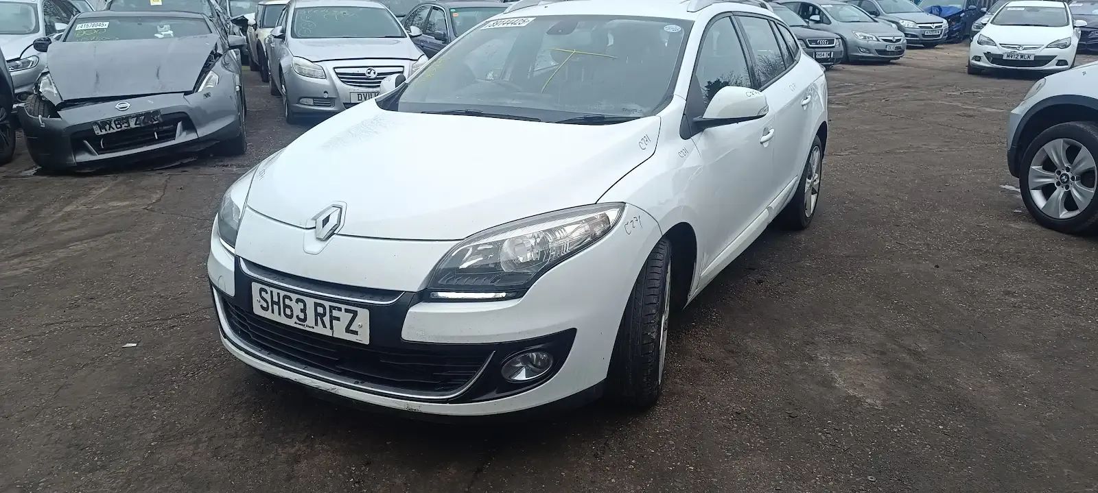Dezmembrari / Dezmembrez Renault Megane 1.6 R9M (402) cutie viteze ND4 (011) culoare Alb