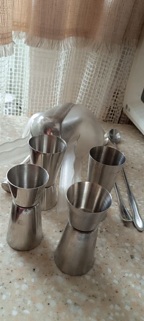 Утварь для напитков и коктейлей
