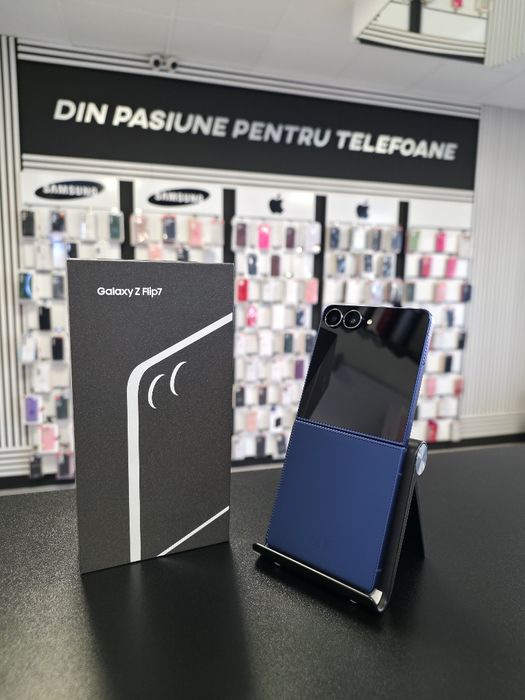 Samsung Z Flip7 / Blue / 256 GB / DeluxGSM