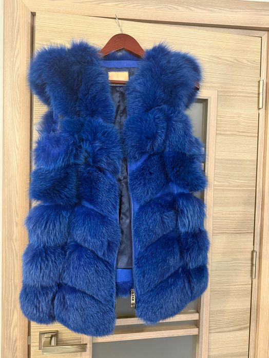 Продавам елек с естествен пух