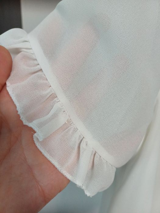 Bluza  eleganta potrivita 46 EUR